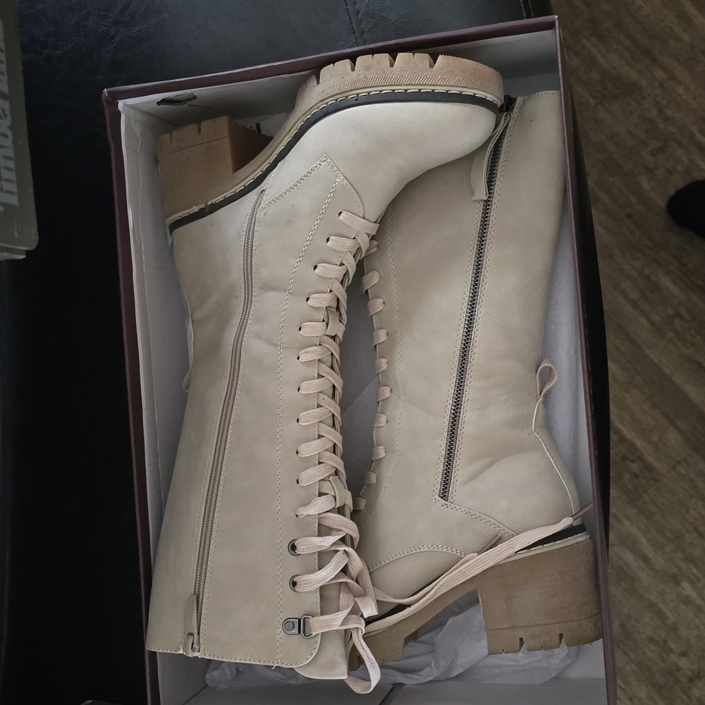 Women size 8 boots